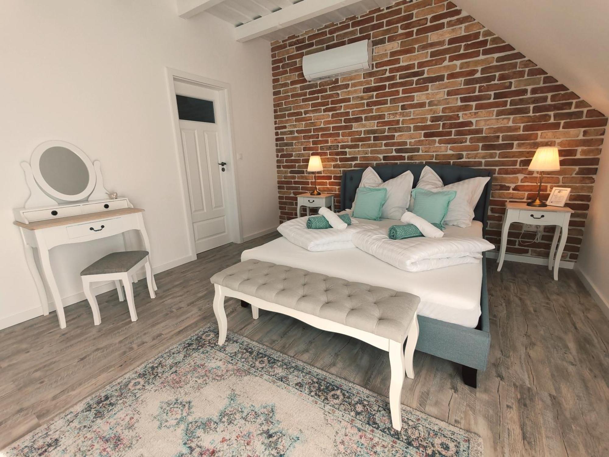 Elisoria Superiors Otel Cserszegtomaj Dış mekan fotoğraf
