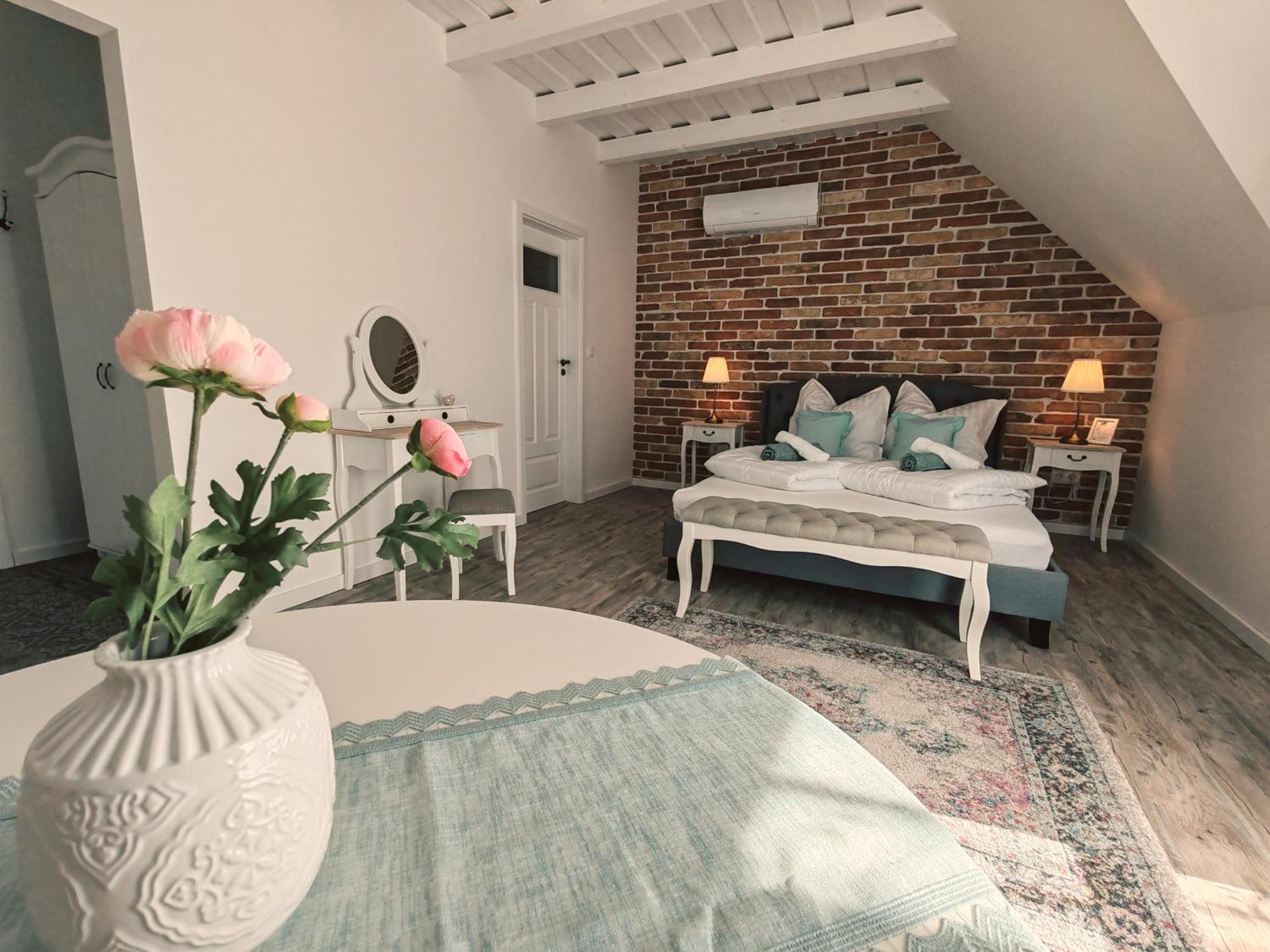 Elisoria Superiors Otel Cserszegtomaj Dış mekan fotoğraf
