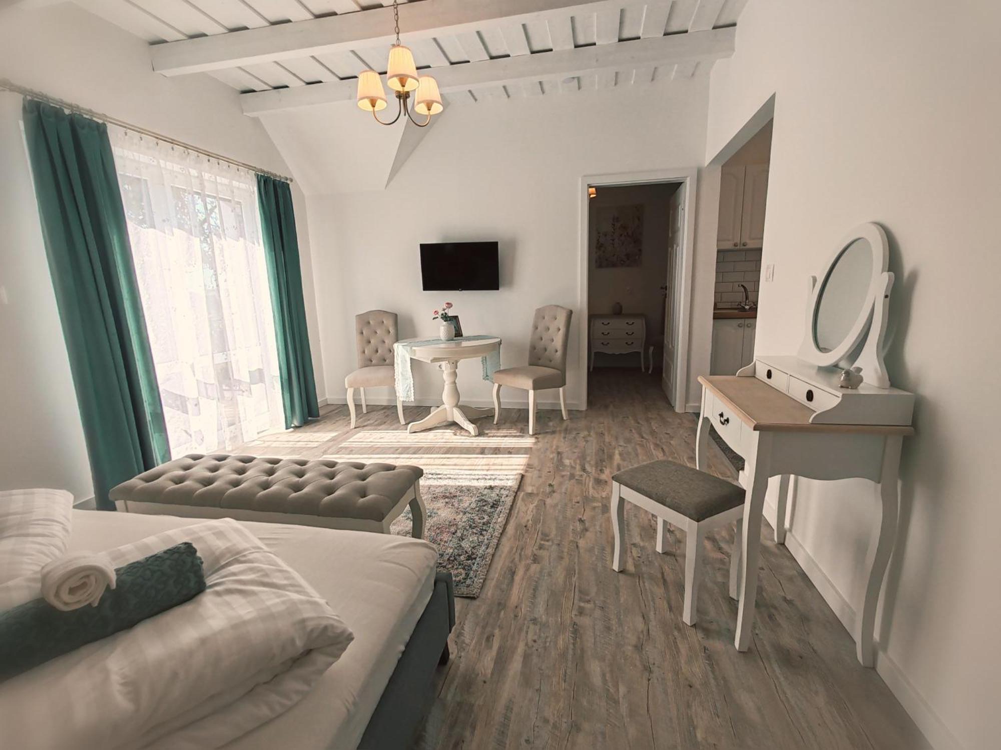 Elisoria Superiors Otel Cserszegtomaj Dış mekan fotoğraf